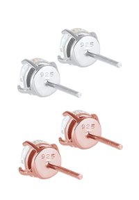 Set di due paia di orecchini a bottone in argento e oro rosa, con cristalli trasparenti rotondi montati in argento 925.