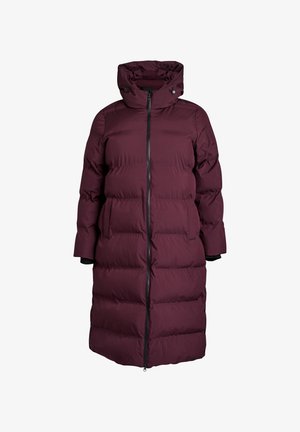 Bordeaux pufferjack met een capuchon, voorzien van een volle rits, zijzakken en een boxy silhouet. Gemaakt van gewatteerd materiaal met een gladde textuur.