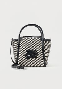 Επιλέχθηκε, white/black