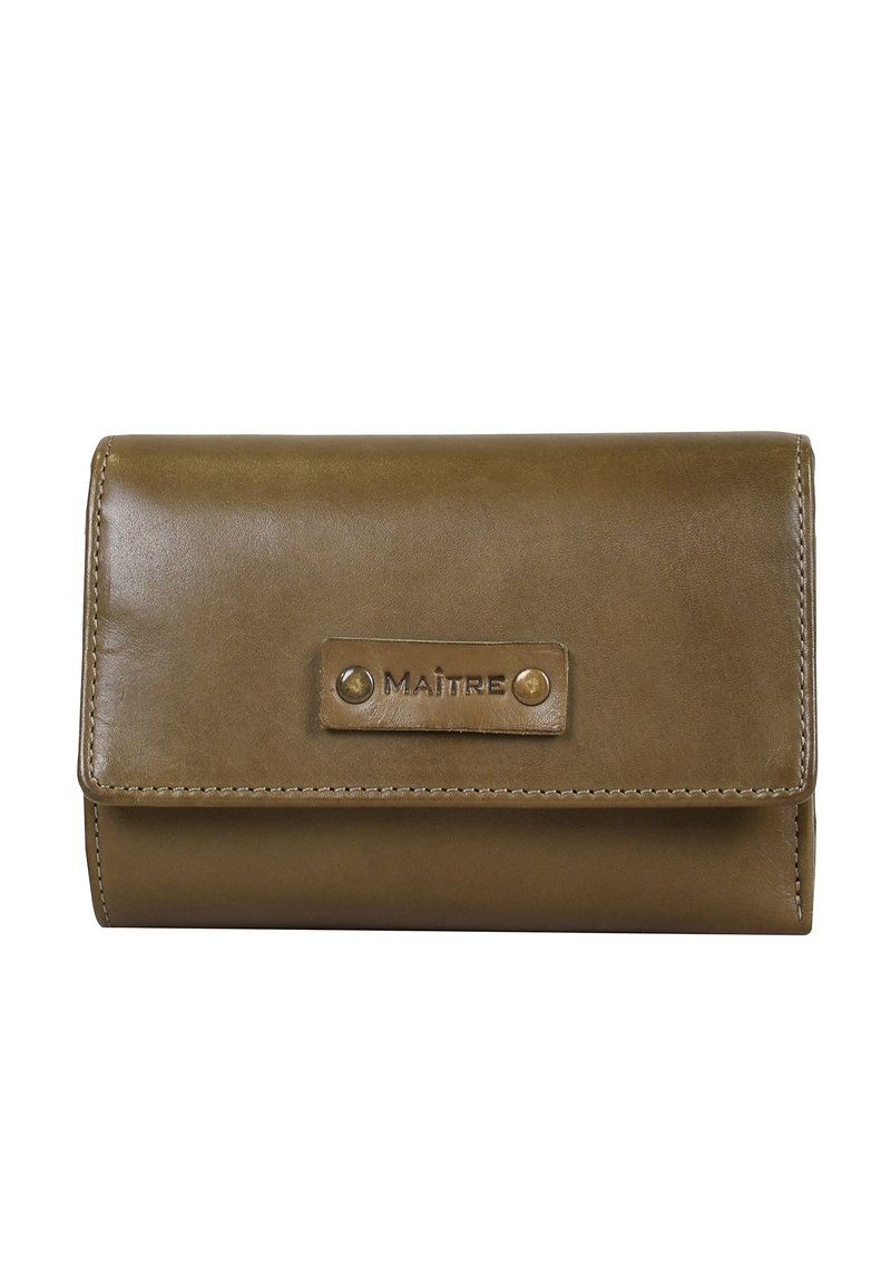 Portefeuille en cuir vert olive avec une finition lisse, de forme rectangulaire, et une étiquette frontale portant le mot "MAÎTRE" avec des rivets.