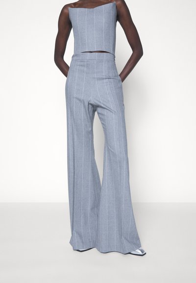 Ioana Ciolacu FITTED FLARED TROUSERS - Παντελόνι - grey