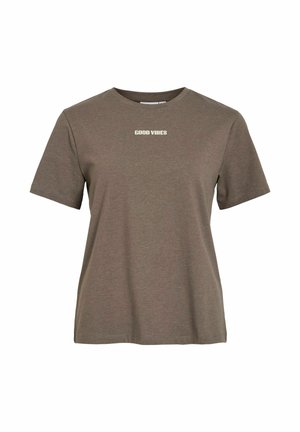 Brun T-skjorte med korte ermer laget av bomull. Har teksten "GOOD VIBES" i en lysere farge på brystet. Avslappet passform, rund hals.