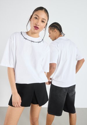 YOURTURN UNISEX - Print T-shirt - bright white