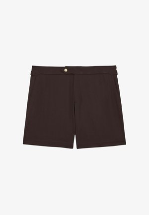 Tmavě hnědé šortky vyrobené z hladké látky, s předním zapínáním na knoflík, dvěma bočními kapsami a upraveným střihem se šitými švy.