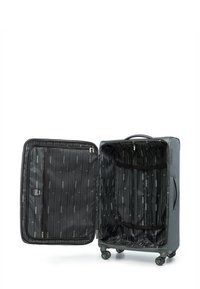 Grijze koffer met een harde schaal, ritscompartimenten en interne banden; gevoerd met een geprint zwart weefsel. Heeft vier wielen en een handvat.