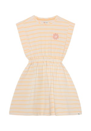 Jasno beżowa sukienka z poziomymi brzoskwiniowymi paskami, elastycznym pasem i małym różowym haftowanym kwiatem na lewej piersi.