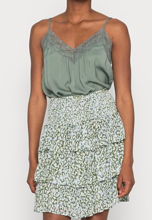 Top - light green