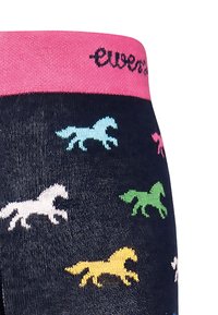 Granatowe rajstopy z różową górą, ozdobione kolorowymi wzorami koni w odcieniach zielonego, różowego, niebieskiego i białego. Miękki, elastyczny materiał dzianinowy.