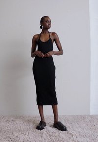 Filippa K HALTER DRESS - Vestito di maglina - svart