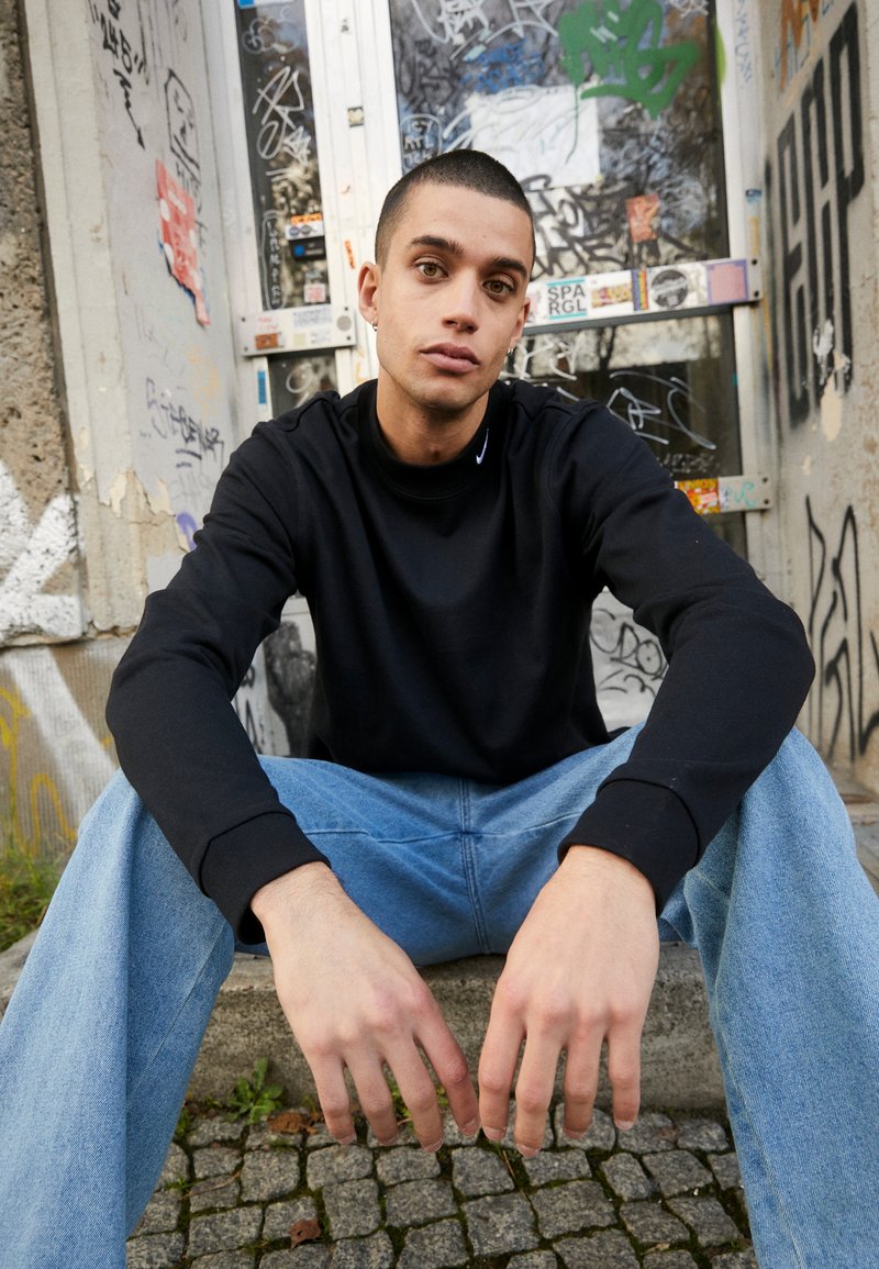 Nike Sportswear MOCK NECK - Bluză de molton - black