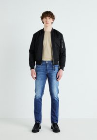 Replay JACKET - Bombejakke - black