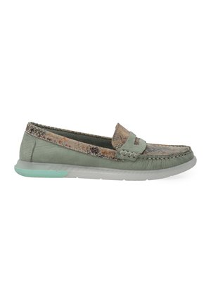 Grüne Leder-Slipper mit einem strukturierten Schlangenlederdesign an der Spitze. Merkmale sind eine flexible graue Sohle und ein subtile Aqua-Akzent an der Ferse.