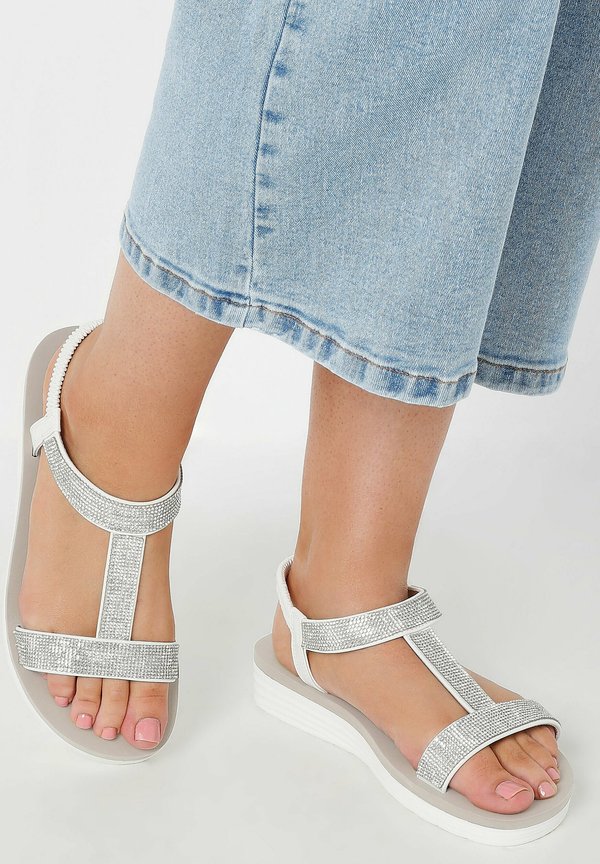 WIDE FIT DIAMANTE STRAP - Keilsandalette