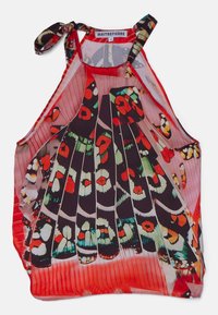 Ärmelloses Oberteil in mehreren Farben mit einem gefalteten Design, das einen Schmetterlingsdruck in Rot, Grün und Schwarz zeigt. Bänder an der Schulter verleihen zusätzliche Details.