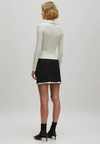 EDITED OLANA - Langarmshirt - weiß