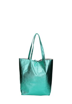 Metallisch türkisfarbene Tragetasche mit zwei stabilen Griffen, einer strukturierten Oberfläche und einem Kordelzugverschluss an der Oberseite. Geräumiges, minimalistisches Design.