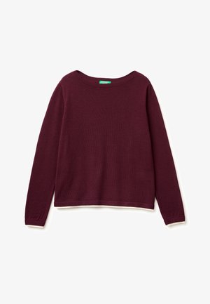 Langärmliger Rundhalspullover in dunklem Burgunderrot mit gerippten Bündchen und Saum, flach auf weißem Hintergrund liegend.