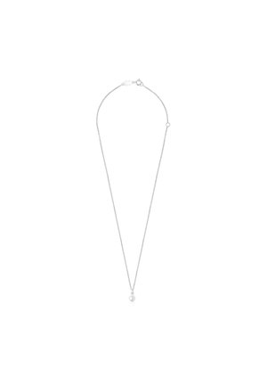 Collana d'argento con una sottile catena e un unico pendente rotondo. Il pendente è trasparente e liscio, riflettendo la luce.