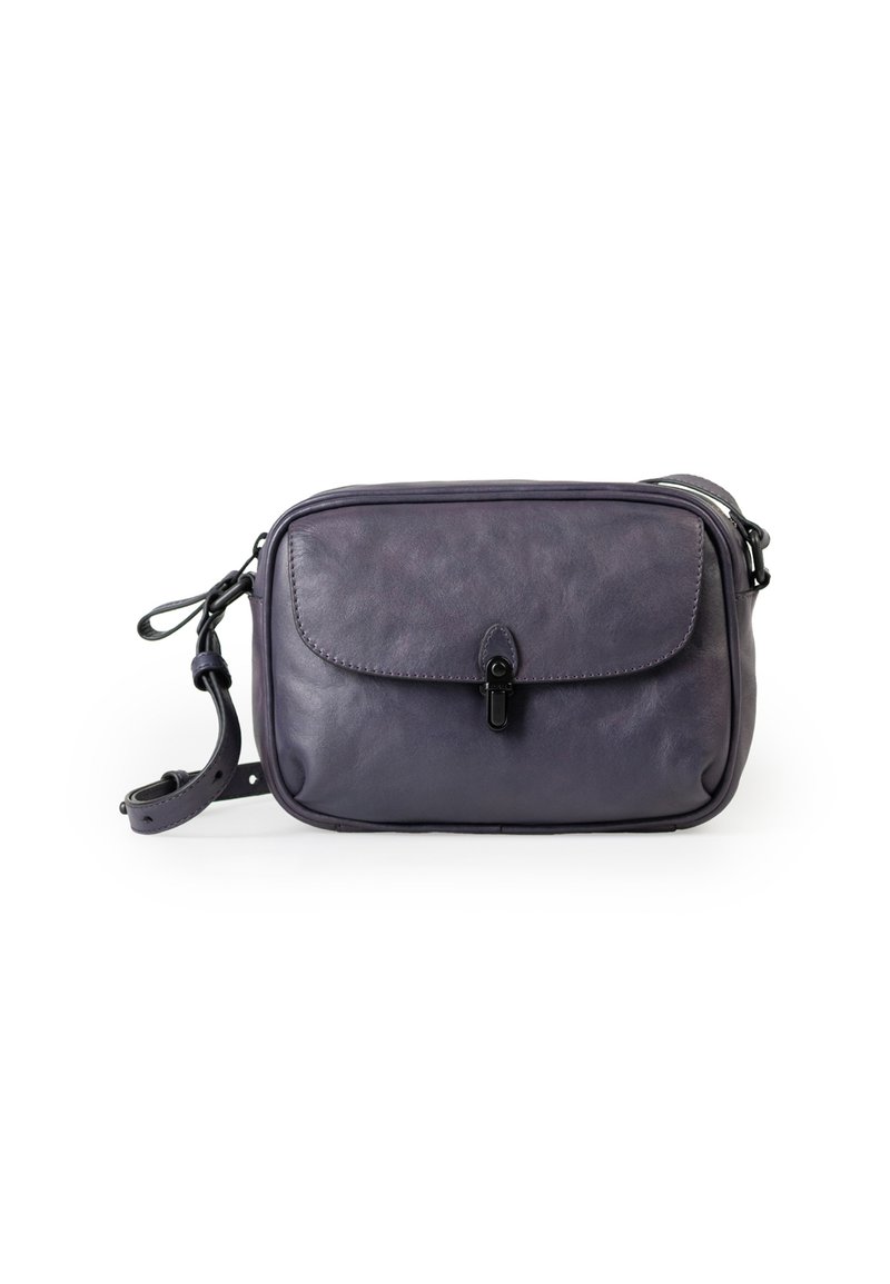 Borsa a tracolla in pelle di colore viola scuro. Forma rettangolare con un flap frontale e una chiusura nera. Cinghia regolabile attaccata. Texture liscia.