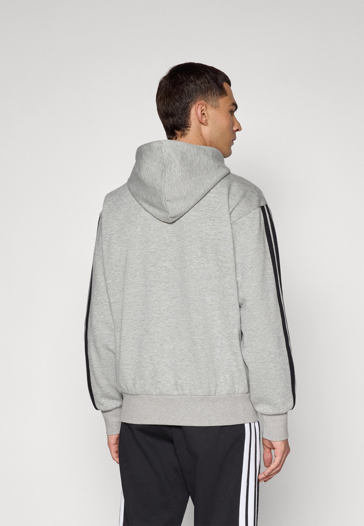 Kapuzenpullover