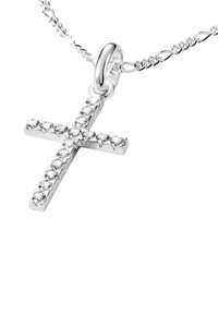 Collier avec croix en argent incrustée de strass clairs, doté d'une chaîne torsadée et d'un pendentif lisse, reflétant efficacement la lumière.