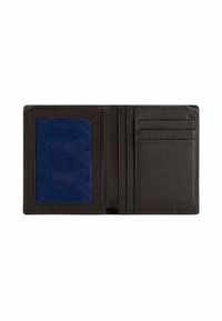 Portafoglio in pelle nera con superficie texturizzata, dotato di una finestra per l'ID trasparente e diversi scomparti per carte. L'interno è rivestito di blu.