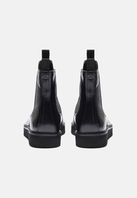 Zign LEATHER - Klassikalised poolsaapad - black