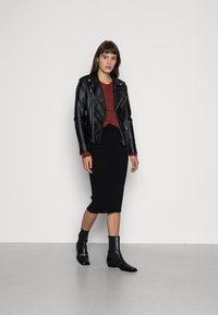 Selected Femme SLFLULU LS O-NECK B NOOS - Camisola - red