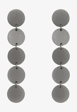 Lange hängende Ohrringe mit abwechselnd glatten und gebürsteten matten Oberflächen, die runde Metallelemente in einheitlichem Grauton enthalten.