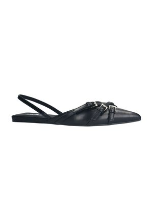 Schwarze Leder-Slingback-Ballerinas mit spitzem Zehenbereich, ausgestattet mit überkreuzten Riemen und dekorativen Schnallen. Glatte Textur und minimalistisches Design.