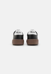 Veja URCA - Tenisice - black/white