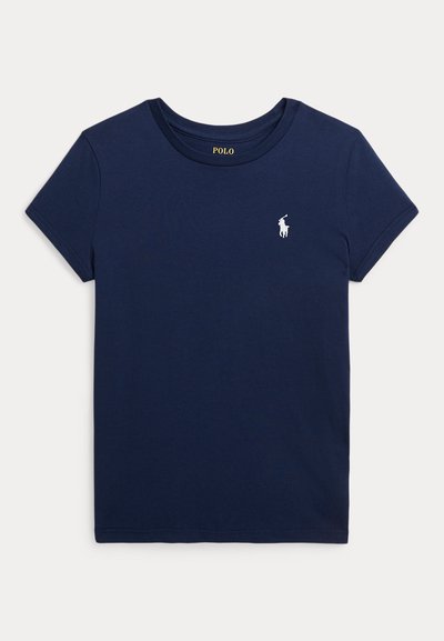 Tumesinine lühikeste varrukatega ümarakaelusega T-särk, vasakul rinnal väike valge Polo logo.