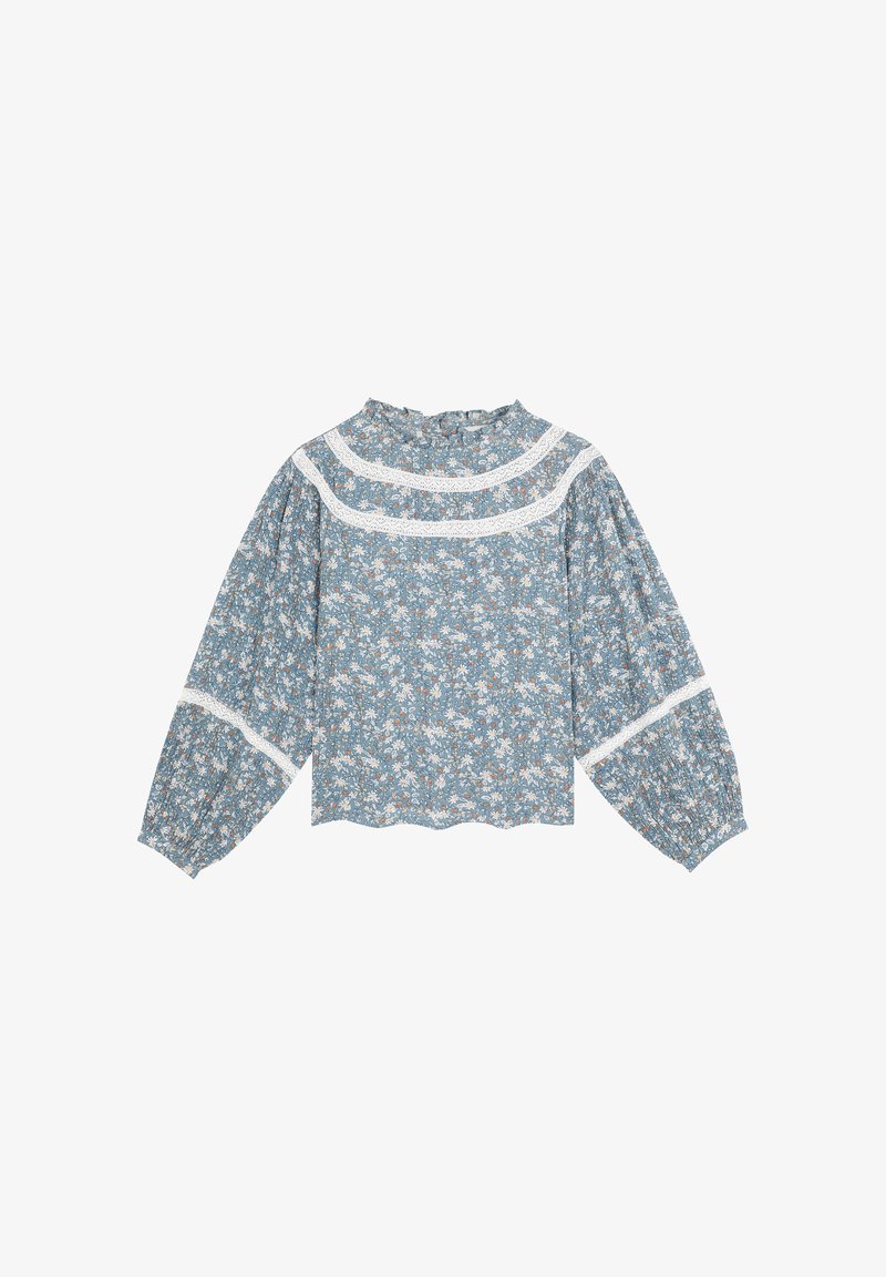 Blusa de manga larga azul con estampado floral, cuello simulado con volantes, detalles de encaje y mangas fruncidas con dobladillo en forma de punta. Material de algodón.