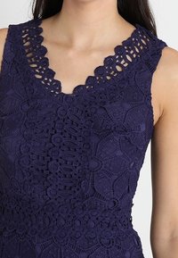 Dorothy Perkins Pouzdrové šaty - light blue