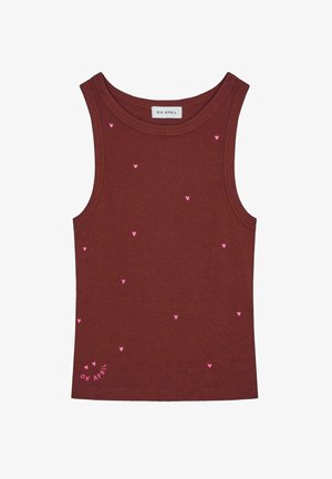 Akrilna ceki tank top v rjavi barvi z rjavim teksturiranjem. Ima posute rožnate vezenine srca in logotip na robu, okroglo ovratnico in je brez rokavov.