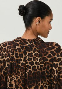 Next MIDI - Hverdagskjole - brown leopard print