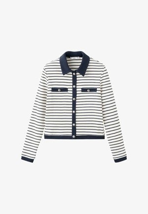 Camicia bianca a maniche lunghe con sottili righe orizzontali blu navy, colletto blu navy, chiusura frontale con bottoni e due tasche sul petto con bottoni.