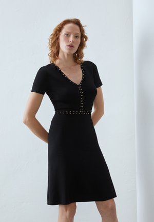 Svetríkové šaty - black