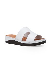 Hvid slide sandal med to udskårede sektioner, en polstret indersål og en sort sål, der viser et afslappet og komfortabelt design.
