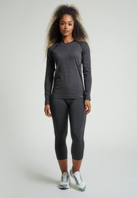 Hummel Rybaczki sportowe