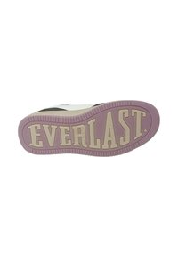 Suola di scarpa sportiva in rosa chiaro con superficie testurizzata. Caratterizzata dal logo "EVERLAST" in evidenza di colore crema, bordi lisci e scanalature sottili.
