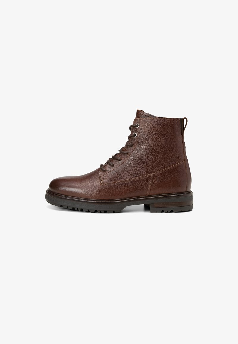 Braune Leder Schnürstiefel mit einer strukturierten Oberfläche, runder Zehenpartie, gepolstertem Kragen und robustem Sohlenprofil für besseren Halt.