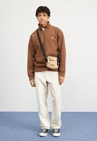 Carhartt WIP HALF ZIP AMERICAN SCRIPT - Sudadera - lumber
