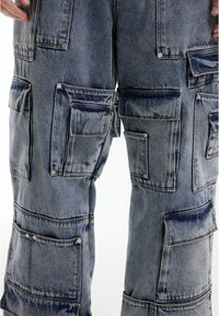 FAVELA MULTIPOCKET UNISEX - Loose-jeans - blue washed