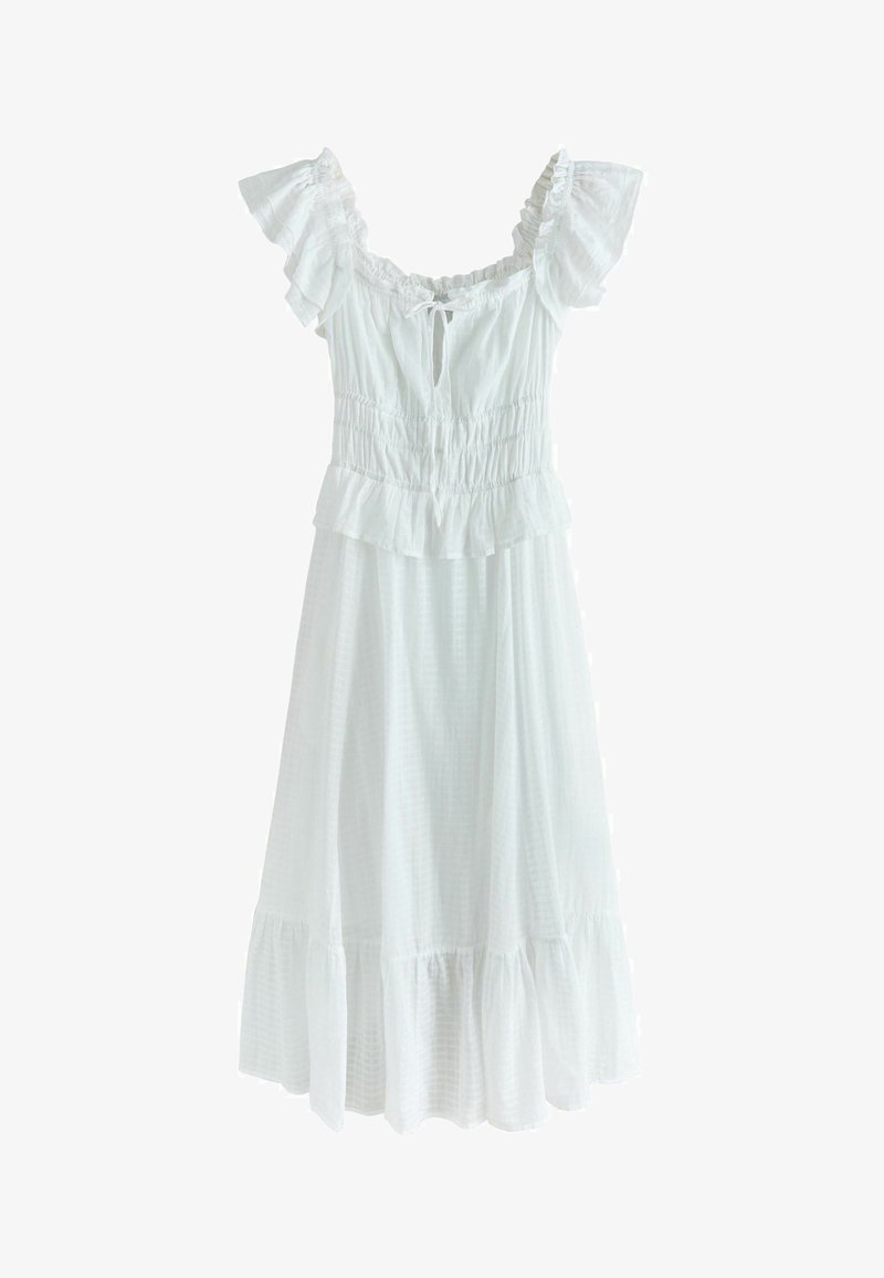 Robe midi blanche à manches bouffantes, corsage froncé, encolure à cordon de serrage, et ourlet à volants à étages.