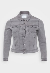 Chaqueta de mezclilla gris con un diseño ajustado, cierre de botón, dos bolsillos en el pecho y mangas largas. Presenta un cuello clásico y una textura sutil.