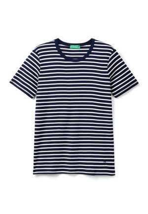 Gestreiftes T-Shirt in Marineblau und Weiß mit kurzen Ärmeln, Rundhalsausschnitt und kleinem Logoakzent am Saum. Aus weichem Baumwollstoff, lässige Passform.