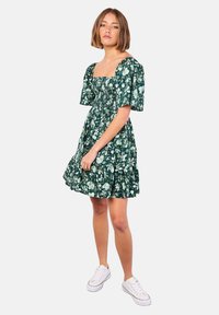 Apricot SMOCKED  - Denní šaty - green