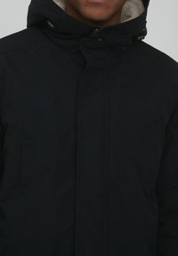 Thumbnail Image 4