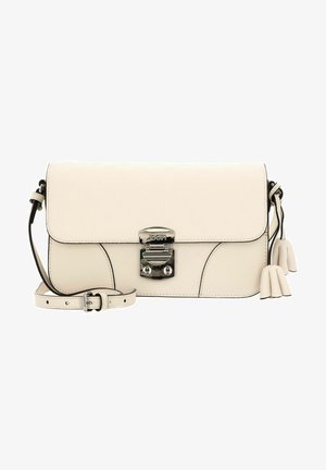 Kremna usnjena torbica čez ramo z zapiranjem na pokrov in srebrnimi dodatki. Ima izrazit sponko in dekorativne resice na strani.